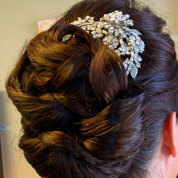 Camilla Christine Crystal Hair Comb - Picture 3 of 8